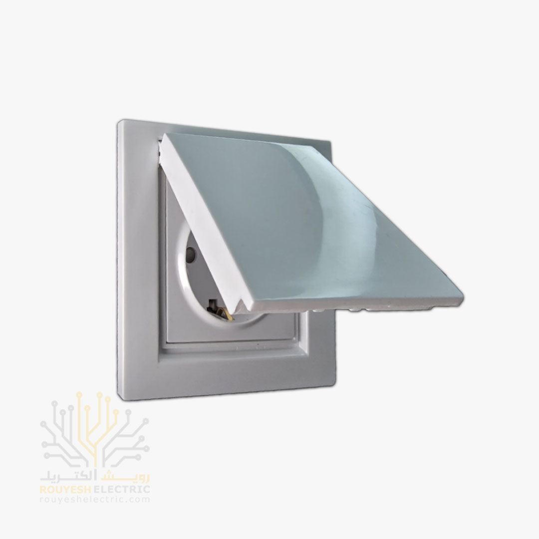 پریز برق درب دار ارتدار توکار برند بکر با مغزی پلی کربنات مدل آسان سفید